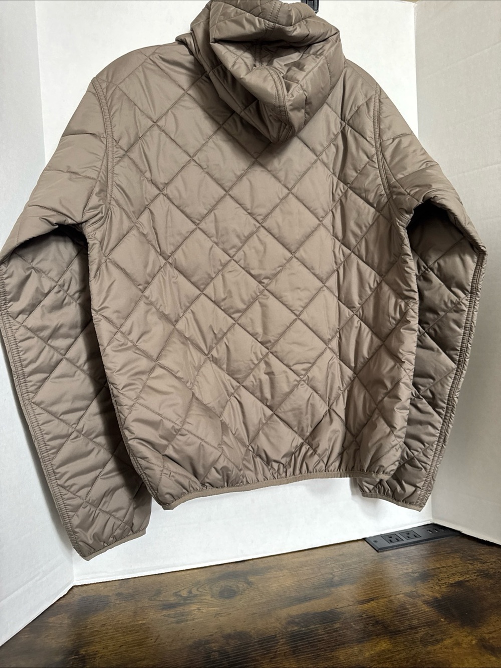 Patagonia Diamond Quilted Bomber Hoody Wing Grey New Mens Size Small 27610 - Picture 7 of 13